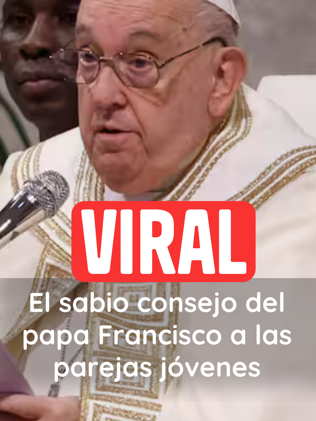 #viral_video “Peléense”: el sabio consejo del papa Francisco a las parejas jóvenes justo en Navidad. El sumo pontífice sorprendió a muchos en redes sociales con la curiosa respuesta que le dio a una pareja que se acercó a él a pedirle una recomendación para llevar una buena vida en pareja. La respuesta del sumo pontífice fue clara, directa y, en muchos sentidos, inesperada por lo que el video no tardó en viralizarse. #papa #francisco #papafrancisco #jovenes #iglesia #catolicos #consejos #recomendaciones #momentos #video #parati