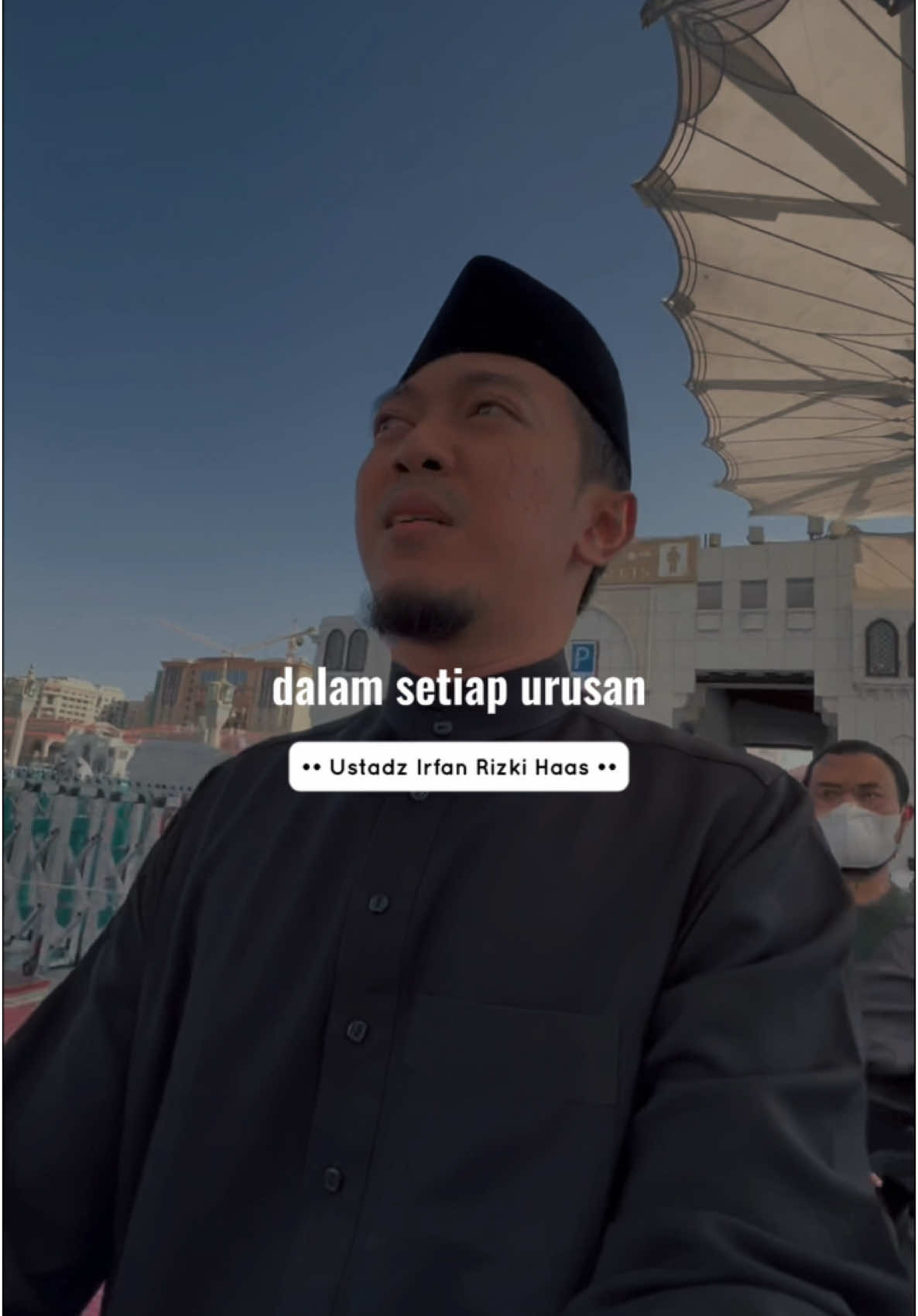 BUKAN KITA YANG HEBAT, TAPI ALLAH YANG MEMUDAHKAN 🌿 Setiap keberhasilan yang kita raih, bukan karena kita hebat. Semua karena Allah yang memudahkan langkah kita. Dialah yang memberikan kekuatan, jalan keluar, dan pertolongan di setiap usaha kita. Allah ﷻ berfirman: “Dan tidak ada taufik bagiku kecuali dengan (pertolongan) Allah.” (QS. Hud: 88) Jadi, jangan sombong dengan apa yang sudah kita capai. Tetap rendah hati dan bergantung pada-Nya, karena tanpa Allah, kita tak berdaya. 💫 ✨ Info HAASTOUR ✨ 📅 Umroh Awal Ramadhan 1446 H Harga mulai 36 juta ✈️ 📅 Umroh Syawal 1446 H Harga mulai 29,9 juta ✈️ 📅 Umroh Muharam 1447 H Harga mulai 31,9 juta ✈️ 🌟 Haji Furoda 2025 Harga mulai 29.500 USD 🌍 ✅ Visa resmi, langsung berangkat tanpa antrian! Info lebih lanjut Ka Atik: 0851 7998 7020 📱 (HANYA MENERIMA PERTANYAAN SEPUTAR HAJI, UMROH, & BADAL. Jangan chat di luar itu ya ☺️) Follow: @haastour @haasumroh ✨ #PertolonganAllah #SyukurSelalu #HAASTOUR #UIR #UstadzIrfanRizkiHaas