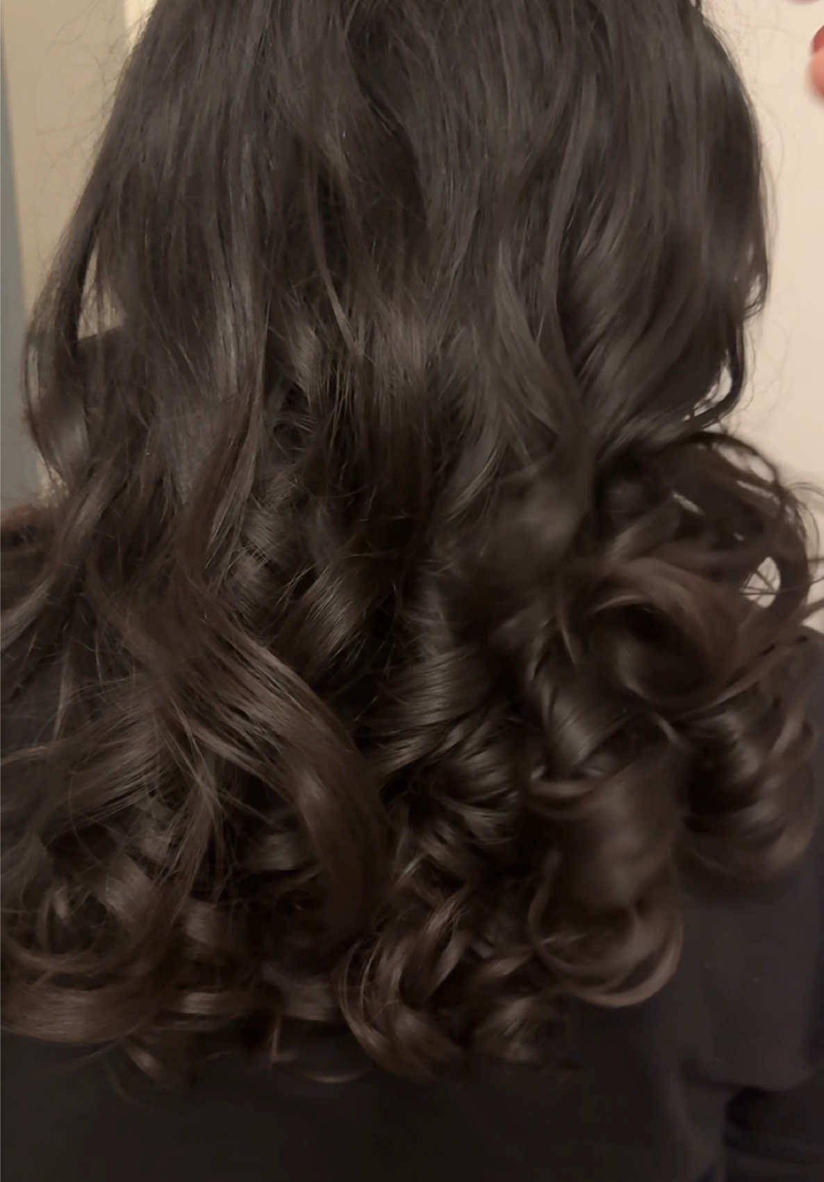 styling my sister in law’s hair with the Dyson air wrap 💜🧿✨🎀💆🏽‍♀️  #dysonairwrapcurls #dysonairwrap #blowoututorial #easyblowout #dysonairwraptutorial #fyp #foryoupage #hairtutorials #blowdry #dysonairwrapcurls #dysontutorial #colorwow #kerastasegenesis #pincurls #pincurltutorial   @Dyson UK @Kérastase @Color Wow UK @Color Wow Hair 