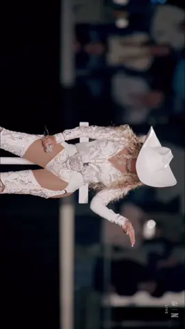 TEXAS HOLD ‘EM - Beyonce Cowboy Carter Christmas Gameday Halftime Show  #gameday#halftimeshow#beyoncé#blueivy#netflix#christmas#cowboycarter#fyp#voorjou 