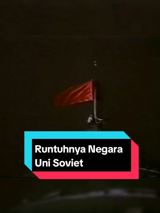 26 Desember 1991 Negara Uni Soviet runtuh, setelah 69 tahun berdiri. Uni Soviet adalah negara dengan wilayah kekuasaan terbesar di dunia. Bahkan menjadi salah satu negara adikuasa pemenang Perang Dunia II. Hanya saja kejayaannya tidak bisa bertahan lama. Penyebab utama keruntuhan Uni Soviet berawal dari kondisi ekonomi yang menurun pada 1980 dan berdampak negatif. Berikut faktor-faktor penyebab Uni Soviet runtuh, yaitu: Korupsi di kalangan partai komunis dan pemerintahan Presiden Michael Gorbachev dan Boris Yeltsin gagal melakukan perbaikan sistem pemerintahan komunis di Uni Soviet. Sistem ekonomi sentralistik yang diterapkan mennyebabkan susahnya pemerataan kesejahteraan dan perkembangan ekonomi daerah. Munculnya gerakan separatisme di negara-negara bawahan Uni Soviet Munculnya ketidakpuasan kelas menengah dan kelompok elite terhadap penerapan sistem komunisme. #unisoviet #russia #fyp #sejarah