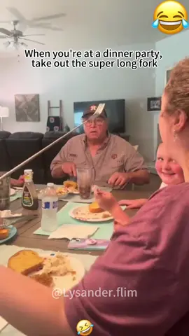 When you take out the super long fork at the dinner party😂😂#tiktok #foryou #funnyvideos #funnyvideo #funny #funnymoments #haha #fyp 
