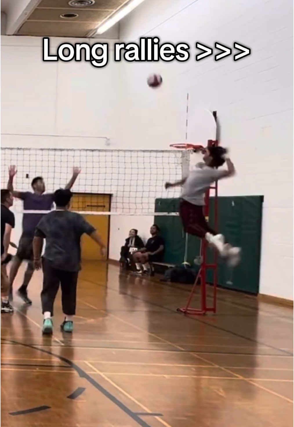 That dig at the end was crazy #volleyball 