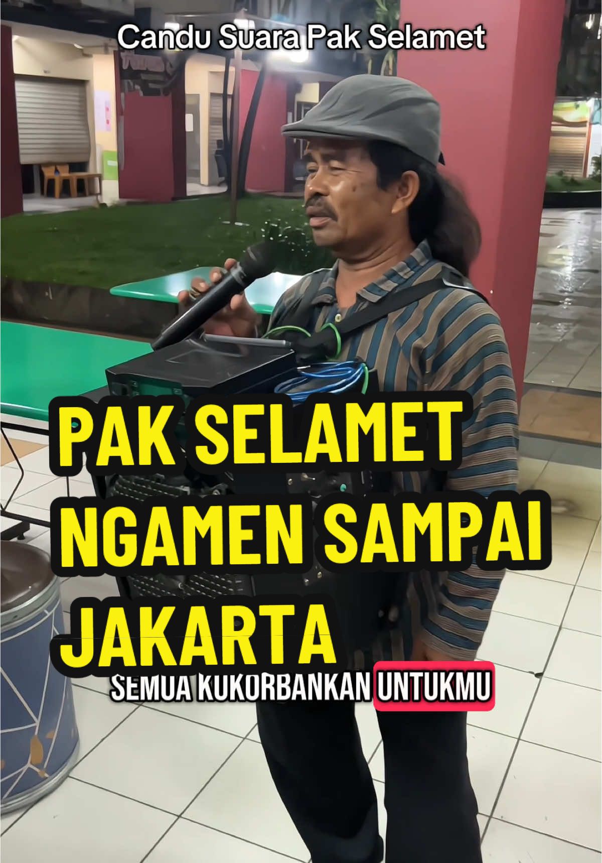 Pak Slamet Pengamen Viral,ngamen sampai Jakarta nih candu banget sama suaranya Pak @slamet pengamen #kinisetelahkautemukandia Assallamualaikum pak #jokowi #salahmusendiri #pengamenviral #pakslamet #trendingtiktok #candu yuk ikut joget @minulmia ramadhini @adeirmay #makcaruluk Kini kutemukan Dia #williesalim 