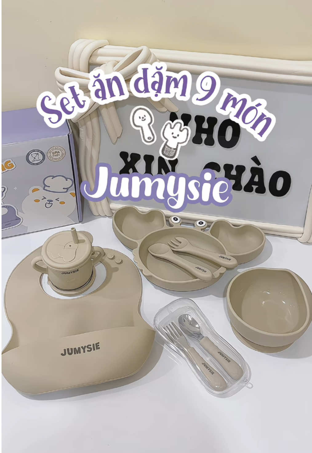 Các bé chuẩn bị ăn dặm có thể tham khảo set này của Jumysie nha, đầy đủ dụng cụ cần thiết mà siu xinh nữa đó #nhoxinchao #setandamjumysie #setandam #andam #mevabe #dodungchobe #anngon #mebimsua 