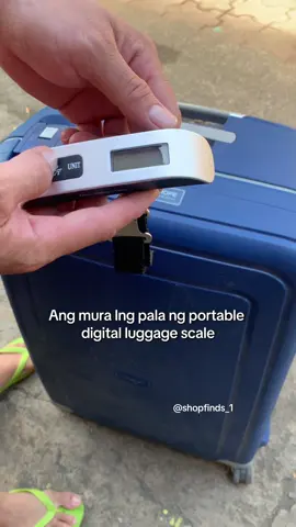Para sa mga nagtatravel na ayaw ma excess luggage this is what you looking for😊#digitalluggagescale#portableweighingscale#luggagescale#luggaeweighingscale#scale#hanggingscale#travelscale#shopfinds_1 