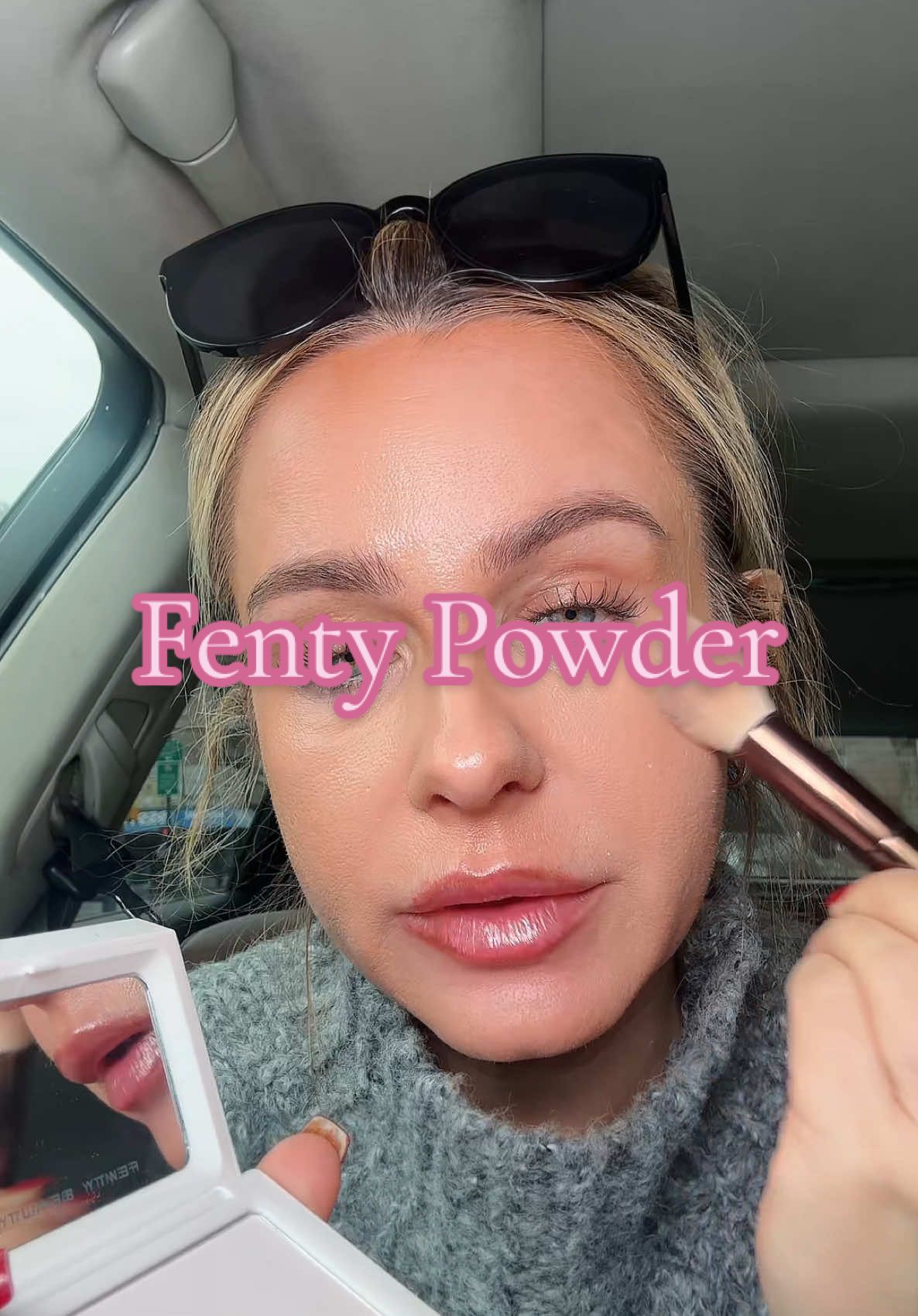 Really nice translucent powder if you want a non cakey look  that looks really natural#BlurringPowder #SettingPowder #fentypowder