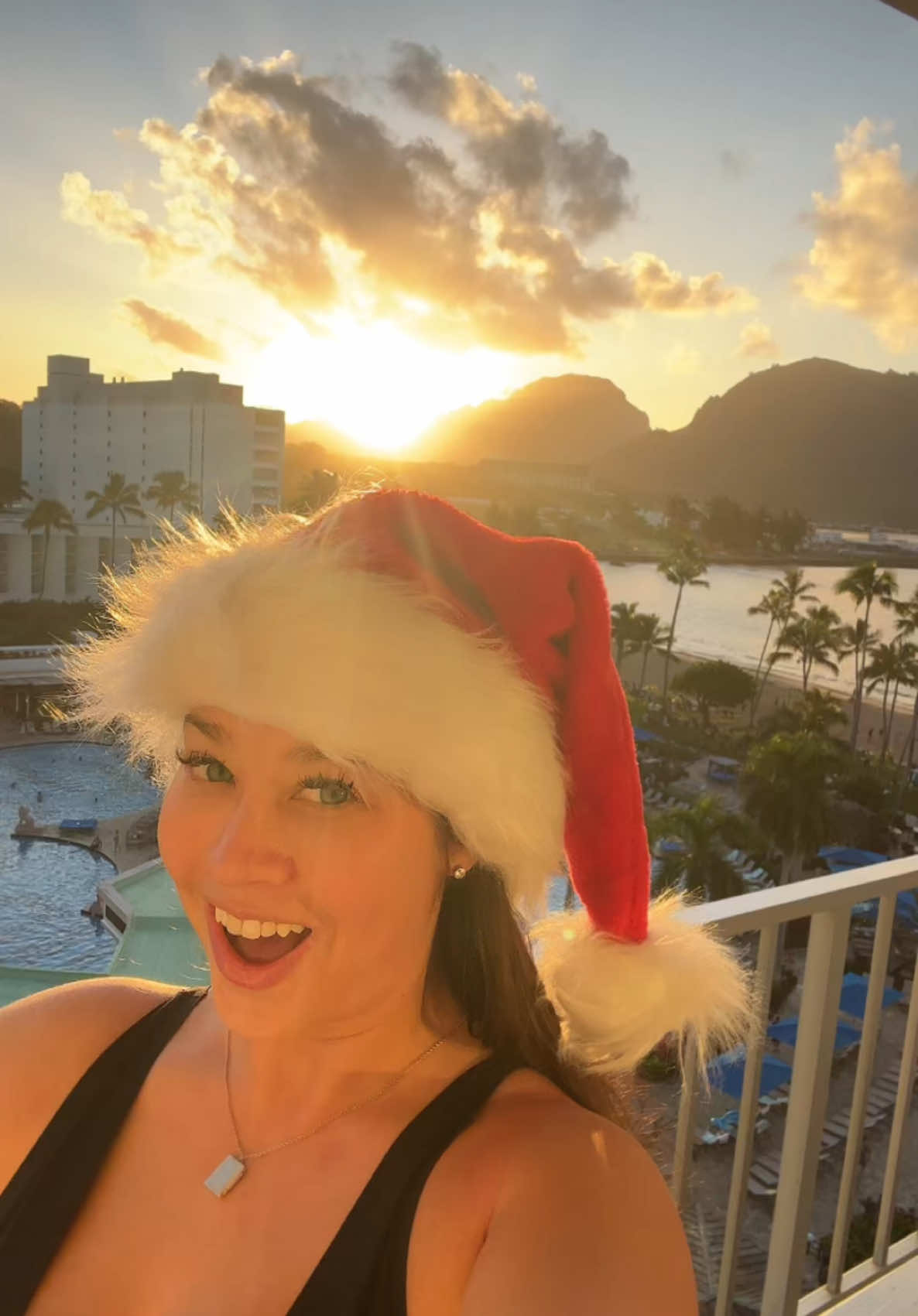 aloha and merry Christmas friends #travel #hawaii 