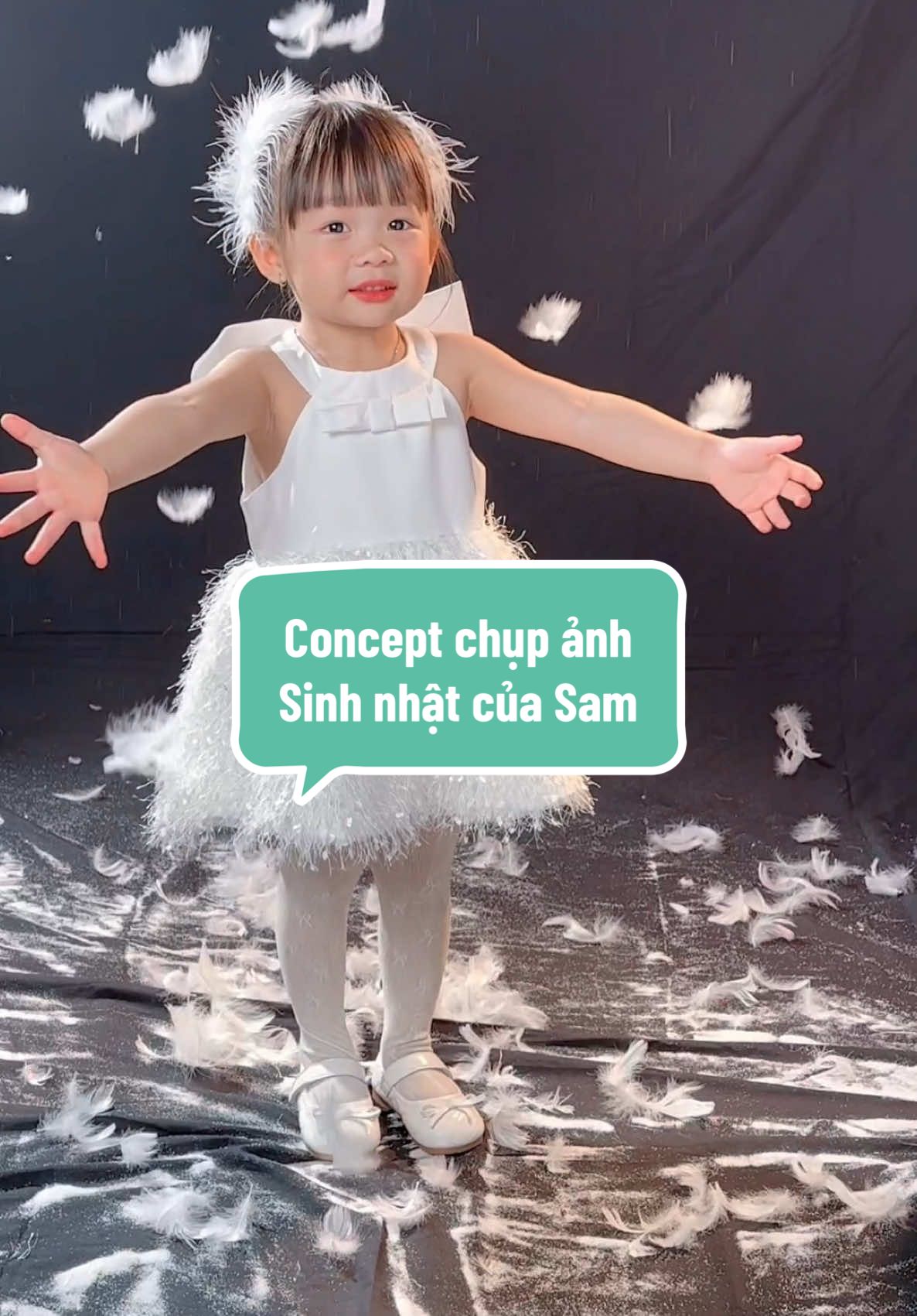 Demo chiếc clip chụp ảnh sinh nhật thật đáng yêu của Sam.Chỉ còn vài ngày nữa thôi Em Bé của mẹ đã tròn 4 tuổi rồi 😘 #Giadinhbesam #EmBeSam #mauanhnhi #xuhuong 