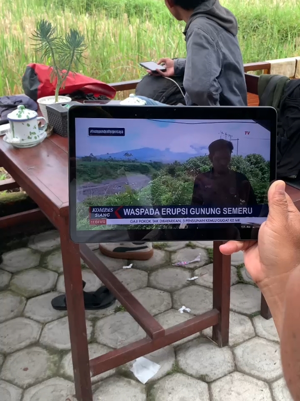 Dibalik layar Live Streaming Kompas TV #kompastv #indonesia #livestreaming #tiktok #fypシ #semeru #ranukumbolo 