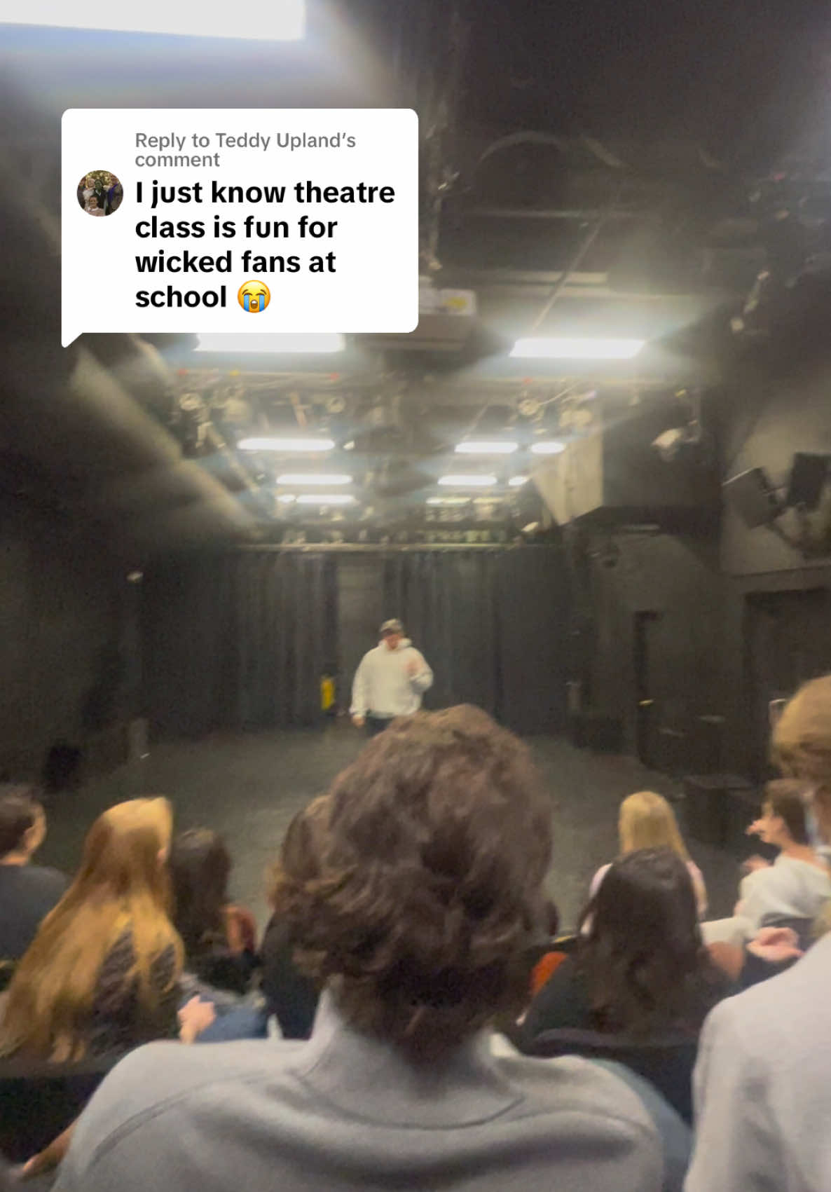 Replying to @Teddy Upland In case  you were wondering what #musicaltheatre school is like post the @Wicked Movie thank you @Hope Divine for recording it! I love my class🥰💚🩷 #singing #defyinggravity #wicked #cynthiaerivo #arianagrande #sing #wickedmovie #bostonconservatory #berklee 