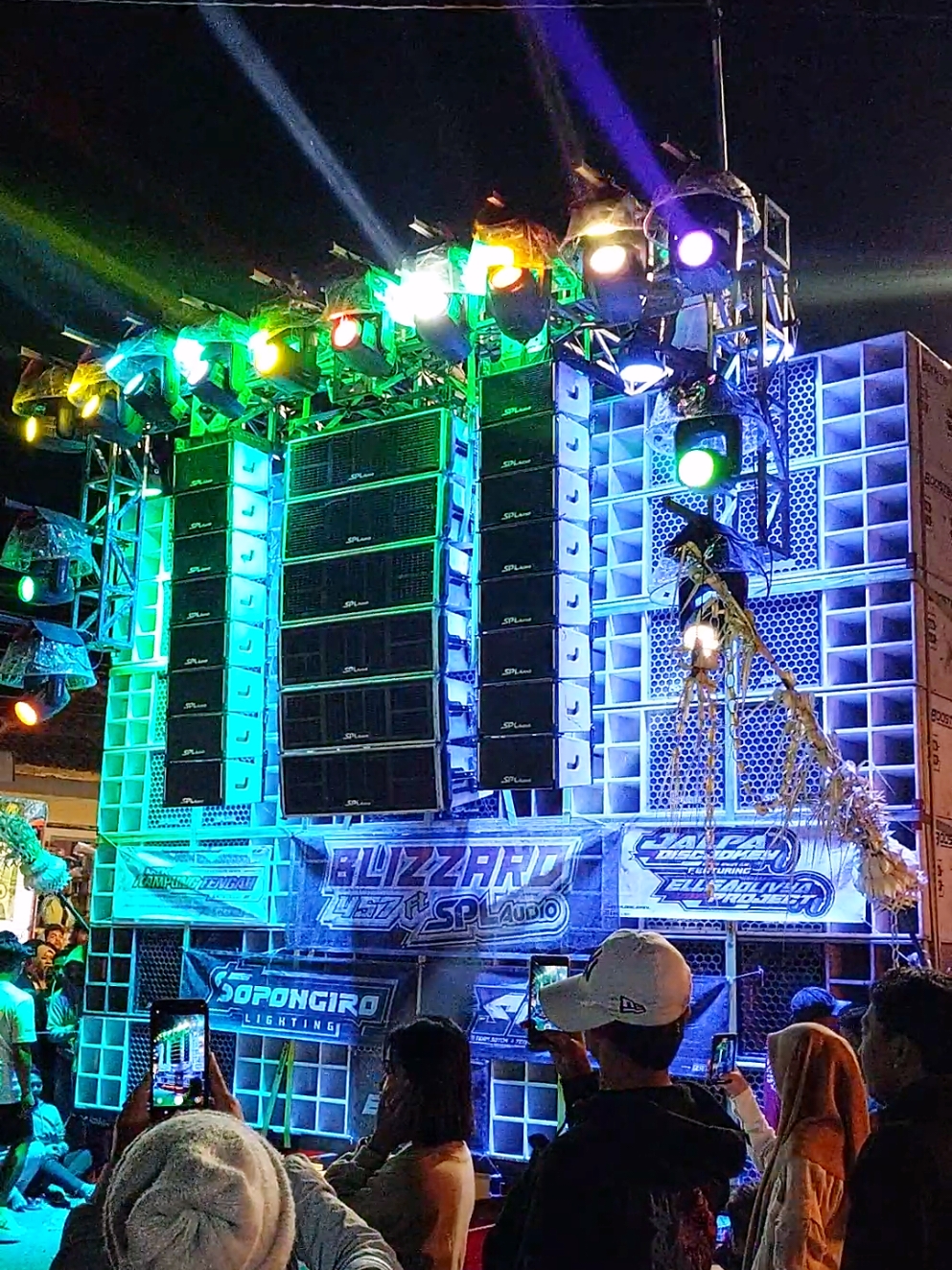 flashback blizzard gampingan 🔥 #karnavalsoundsystem #karnavalgampingan #karnavalgampingan2023 #blizzardaudio #teamsotok #soundhoregjawatimur #soundsystemjawatimur #fypage #fyp 