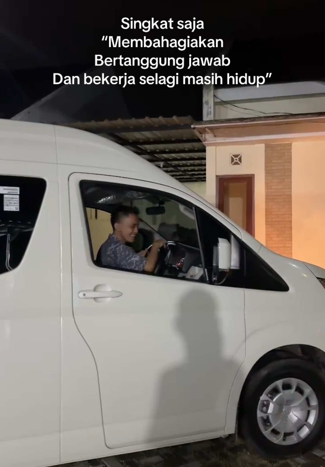 Sehat-sehat yo pal gopal @Sopir Meteran🤟  🤣  @Jogja Maps Tour  #sewaelfjogja #sewamobiljogja #sewahiacejogja #sewamobiljogjadengansupir #fypシ゚viral #sewahiacejogja 