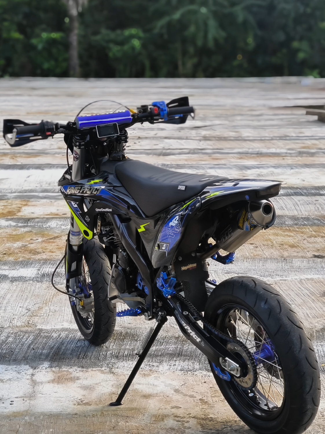 xiaomi+supermoto😻 #xiaomi13pro #supermoto #dtracker #cinematic 