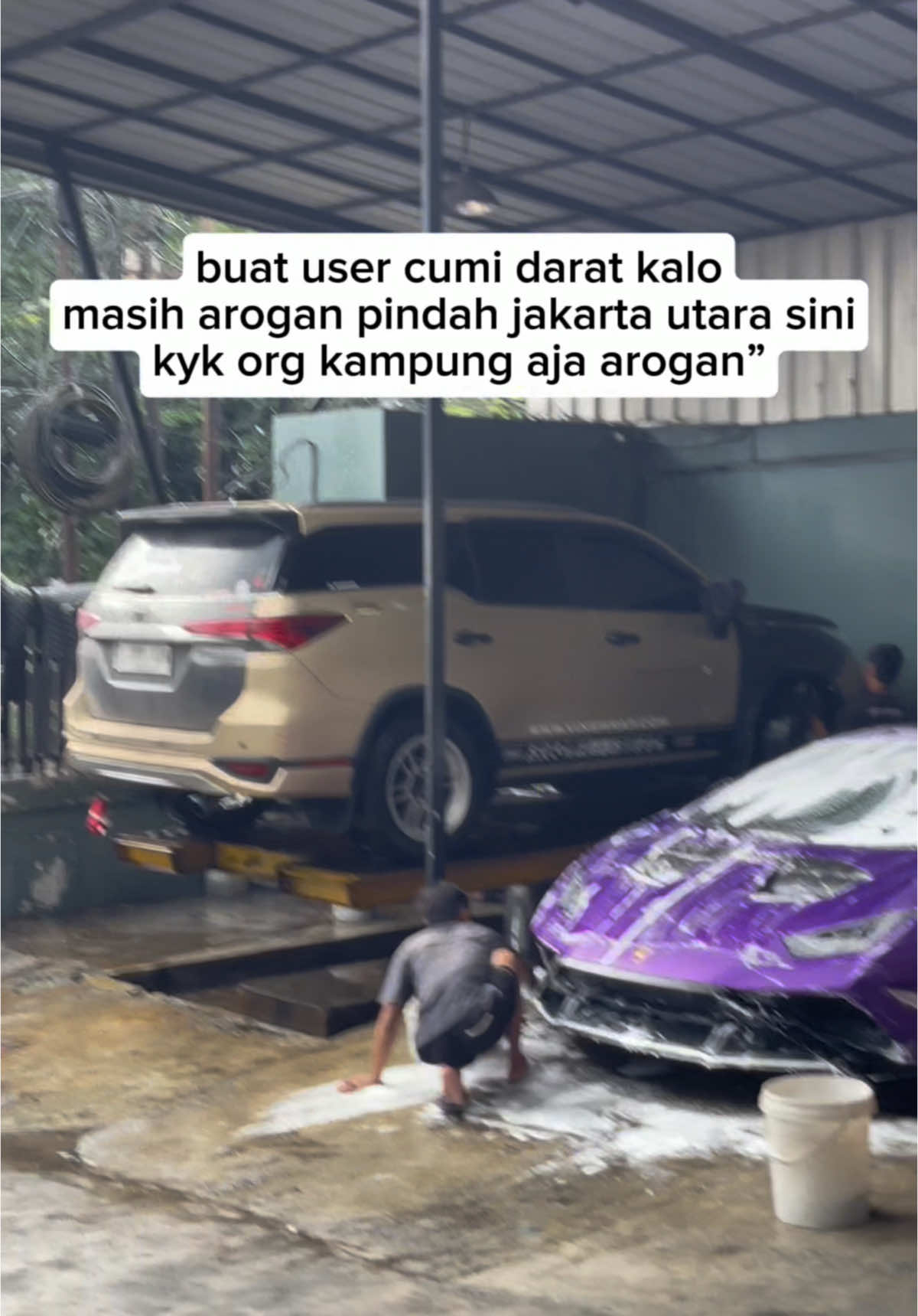 🗣️: ini mah orang iri gapunya cumi lah itu yang emas punya w 🥲