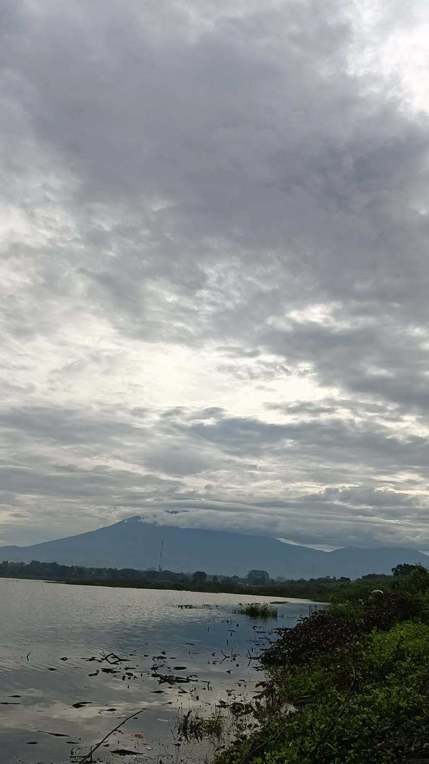 singkat padat boncos🗿 #waduklalungkaranganyar #mancingmania #storymancing #vibespagi #cuacacerah #karanganyar24jam #oregonrawit #fypシ #salamhaup