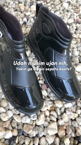 Kabar gembira sepatu boots best seller sudah BACK IN STOCK loh, mumpung lagi musim hujan bisa co sekarang sebelum kehabisan🤩🛍  #YearEndSale #sepatuboot #boots 