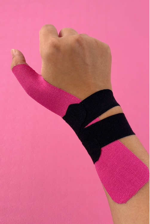 How to use kinesiology tape on the wrist and thumb? Hand tendonitis, arthritis in hands may cause joint pain, apply kinesiology tape will  help  to stimulate muscles, adjust muscle balance, and relieve discomfort symptoms#kinesiologytape #thumb #hand #wrist #jointpain #therapy 