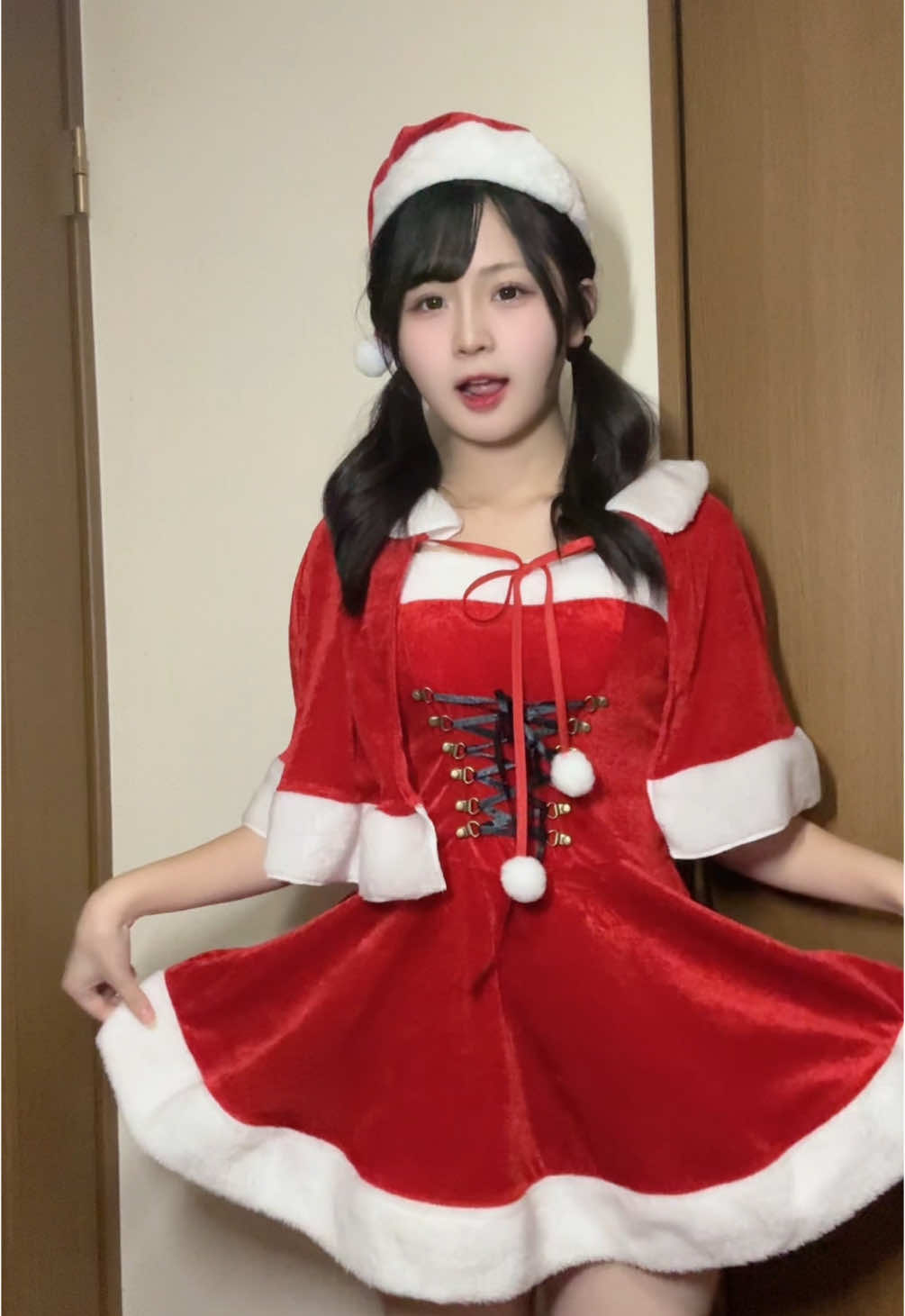 コメントにカタカナでメリークリスマスって打つとすごいことおこるよ