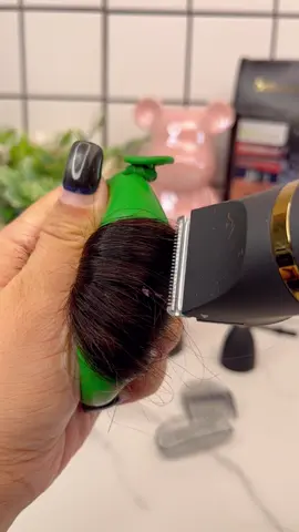 Shaving three in one, I put a discount coupon under the video.. #showerproof #razor #fyp #shave #shaving #razor #trimmer #tiktokmademebuyit #tiktokshoplastchance #tiktokshopnewyearnewaura #spotlightfinds #fyp 
