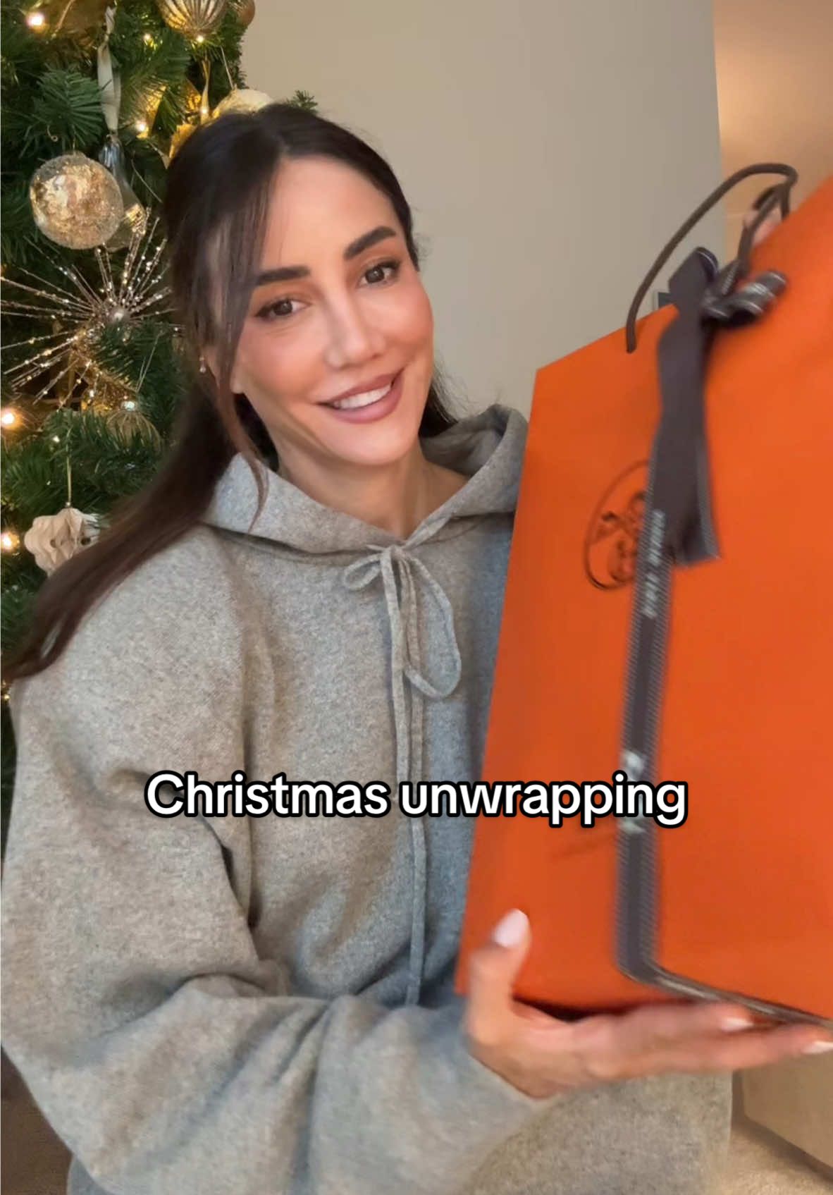 Didn’t expect this at all… #hermes #christmashaul #unboxing 🎄