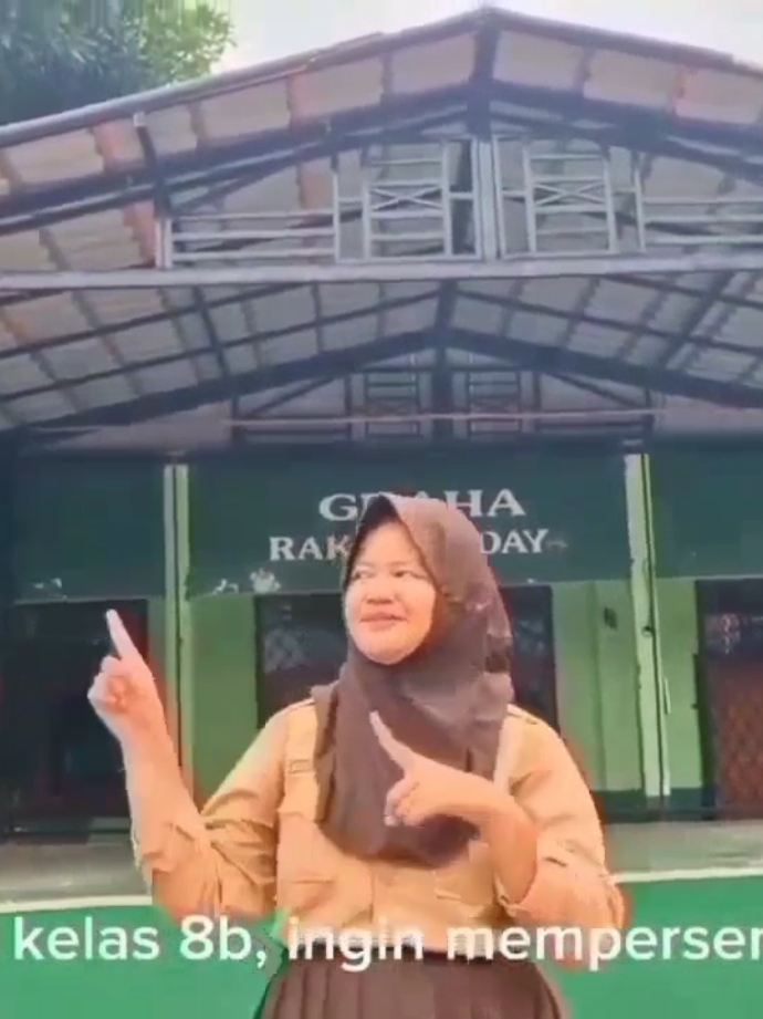 Selamat Hari Kamis manis Spensamal Friends 😍 Admin mau kasih tau nih, pemenang lomba pembuatan Video Konten Kreatif yang ke-2, ga kalah keren juga loh kontennya, penasaran kan??? 🤭 Yuk langsung tonton aja videonya di atas yaa ☝🏻 Profil SMP Negeri 1 Maleber nih boss, senggol dong 🤭 #vidiokreatif  #kejuaraan #classmeet  #smpn1maleber  #adiwiyata  #beusakola  #sekolahpenggerak2024  #kurikulummerdekabelajar 