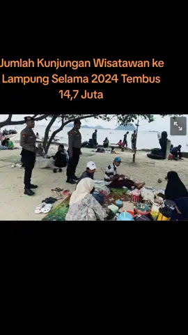 Kunjungan wisatawan selama Libur Natal dan Tahun Baru (Nataru) ternyata melampaui target Pemerintah Provinsi Lampung.  Kepala Dinas Pariwisata dan Ekonomi Kreatif (Disparekraf) Lampung, Bobby Irawan menyampaikan pihaknya memprediksi bakal ada 3 juta wisatawan mengunjungi sejumlah wisata pada masa libur Natal 2024 dan tahun baru 2025. Menurutnya, jumlah prediksi wisatawan tersebut, mayoritas merupakan pelancong domestik lokal yang akan menghabiskan momen libur panjang di penghujung tahun. Lanjut Bobby mulanya Pemprov menargetkan 7,5 juta wisatawan ke Lampung. Namun sejauh ini telah mencapai 14,7 juta lebih wisatawan yang berkunjung. 