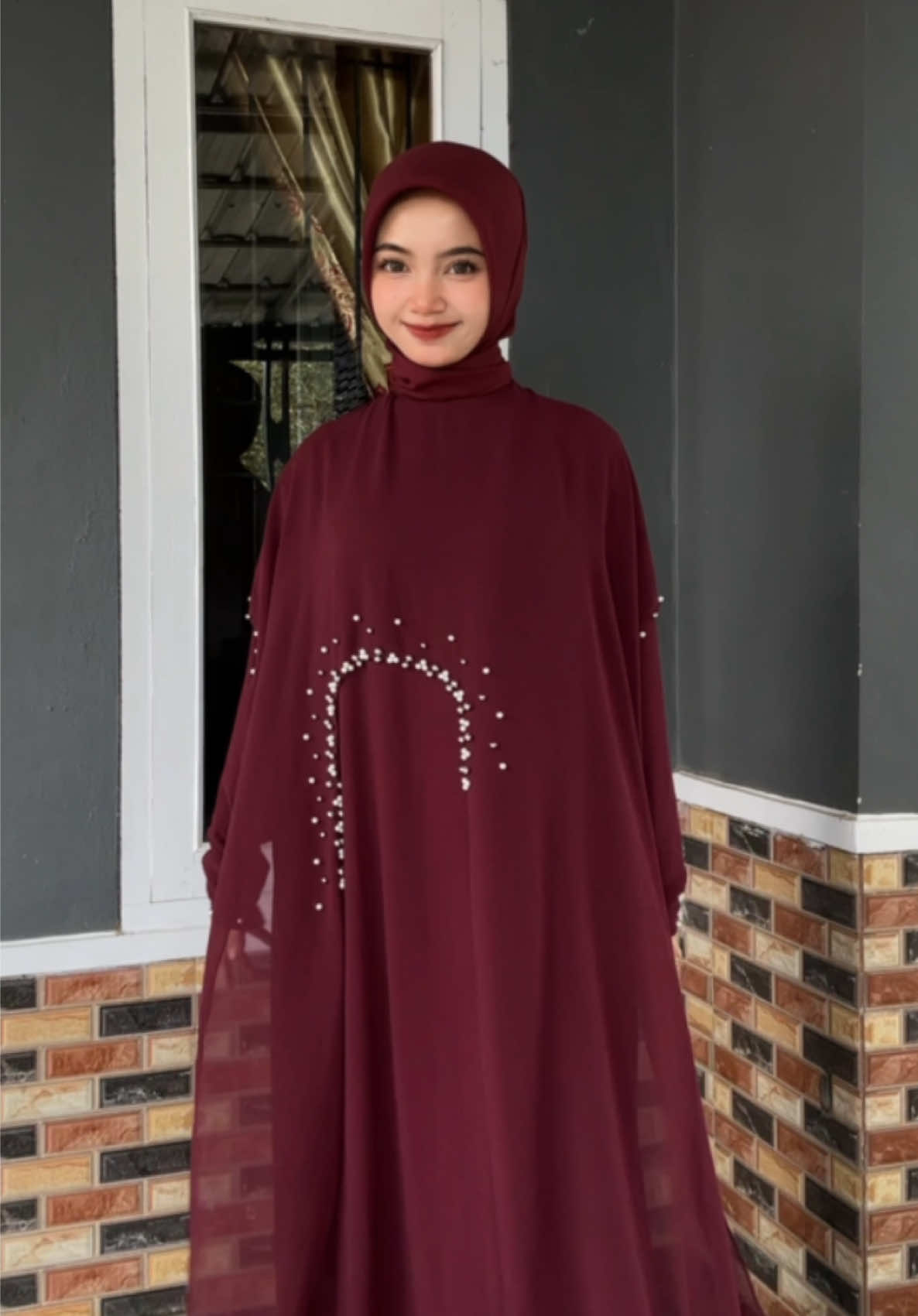 Siapa yang rencana baju lebaranya warna burgundy??? Ini Cakep banget MaaSyaAllah🌹🥹💗🫶🏻 #abayaluna #abaya #gamis #abayaburgundy #abayakekinian #gamisceruty #abayaceruti #lebaran #lebaran2025 #iedmubarak #ramadhan #abayastyle #gami #ootdhijab #ootdfashion 