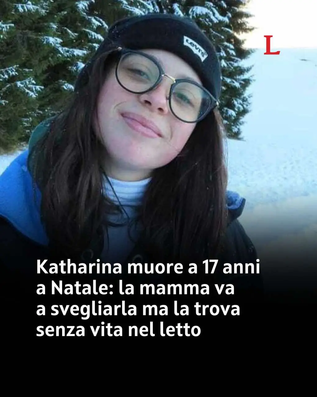 Una giovane vita spezzata ad appena 17 anni, proprio il giorno di #Natale, quando le famiglie si riuniscono per festeggiare insieme e scambiarsi i regali. Un dramma straziante avvenuto a Campagnola di Brugine, in provincia di #Padova, dove una ragazza 17enne, #KatharinaGrande, è stata trovata senza vita nel letto dalla madre che era entrata nella sua cameretta per svegliarla.  La mamma era entrata in camera di Katharina per portarle le medicine, che abitualmente prendeva: la giovane soffriva di crisi epilettiche e seguiva terapie specifiche, con farmaci presi costantemente.  Sarà comunque disposta l'autopsia: data la giovanissima età sarà fondamentale per chiarire approfonditamente la causa della morte improvvisa.  La famiglia, in un estremo atto d'amore, ha acconsentito alla donazione delle cornee. #Leggo 👉🏻 Link in Bio