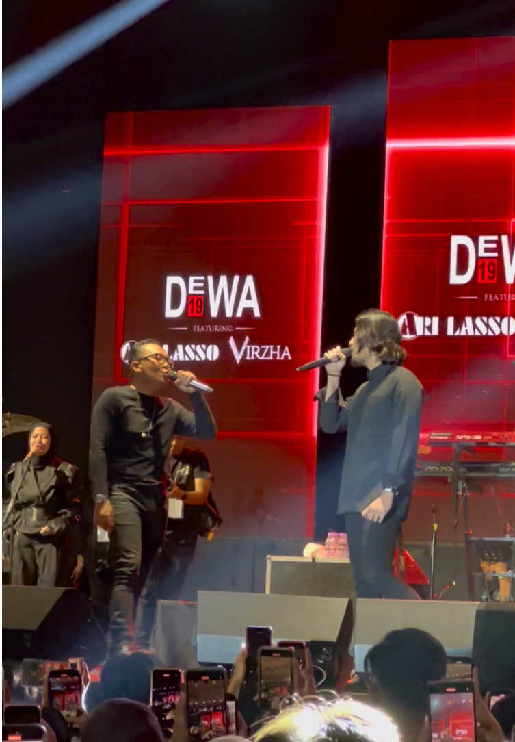 Kau hancurkan diriku bila kau tinggalkan aku 💔🥺 @Dewa19 @Ari Lasso @Virzha  #dewa19 #arilasso #virzha #ahmaddhani #separuhnafasku #separuhnafasdewa19 #lagunostalgiaindonesia #lagukenangan #laguromantis #dewa19featarilasso #dewa19ftvirzha #lagugalau #lagu #fyp 