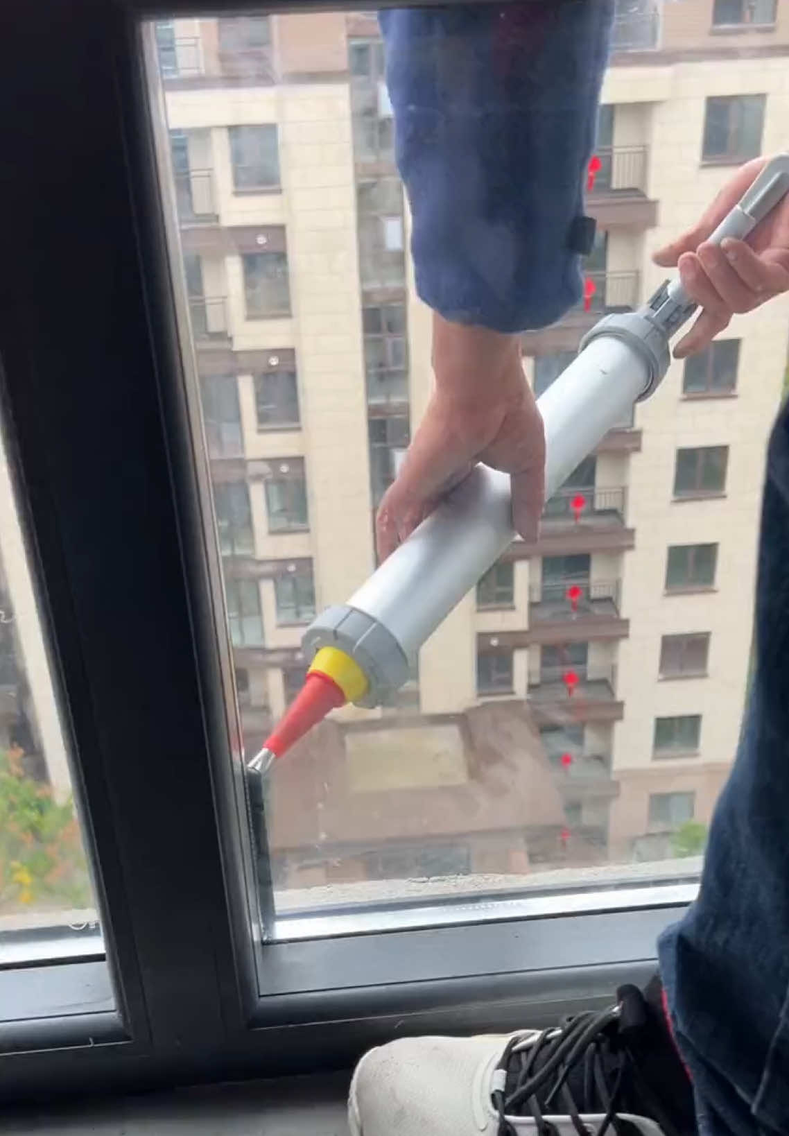 Caulking for window #sealing #tools #nozzle #gun #silicone #fyp 