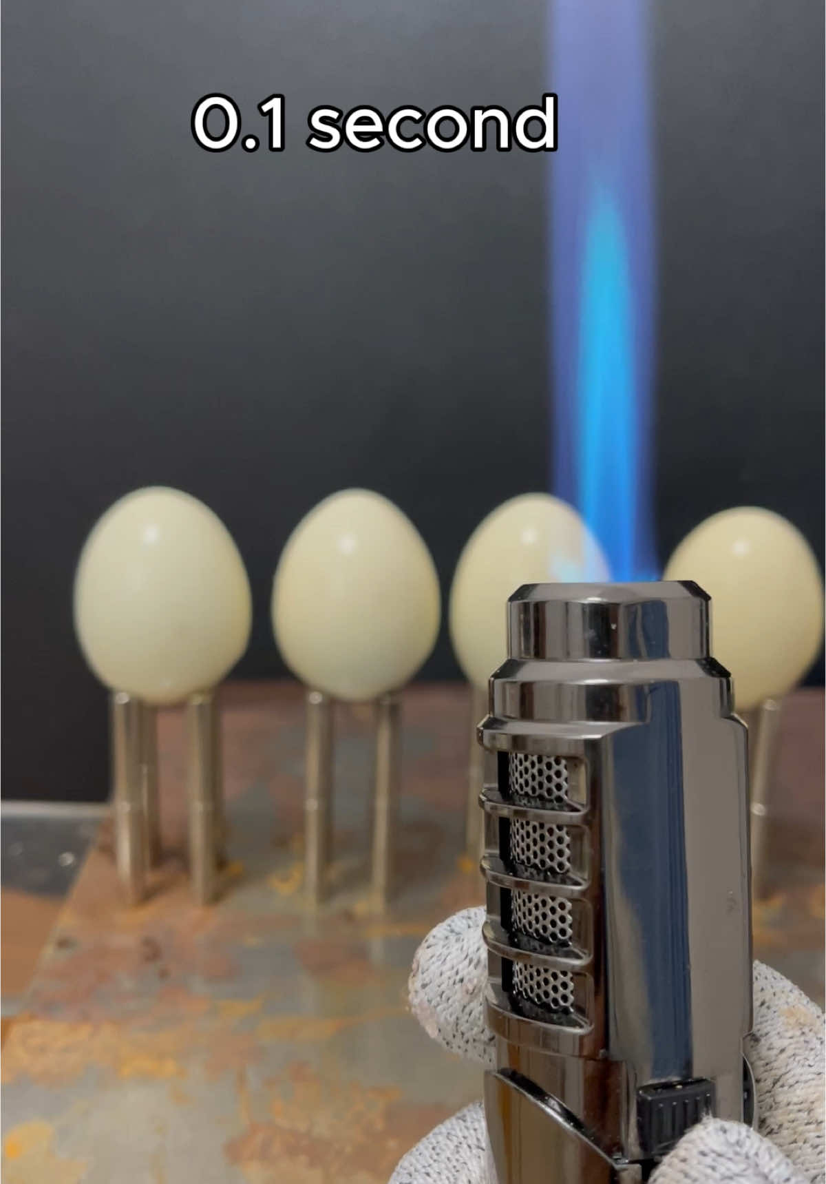 Powerful Lighter vs Eggs 