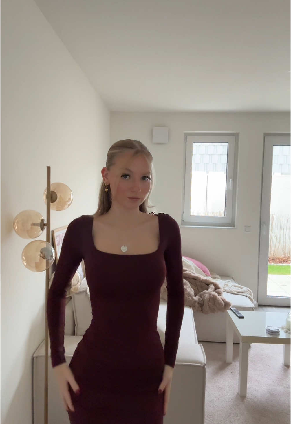 liebe das kleid 🍇 #fyp #foryou #viral #christmas #outfit #weihnachten #merrychristmas #outfitinspo 