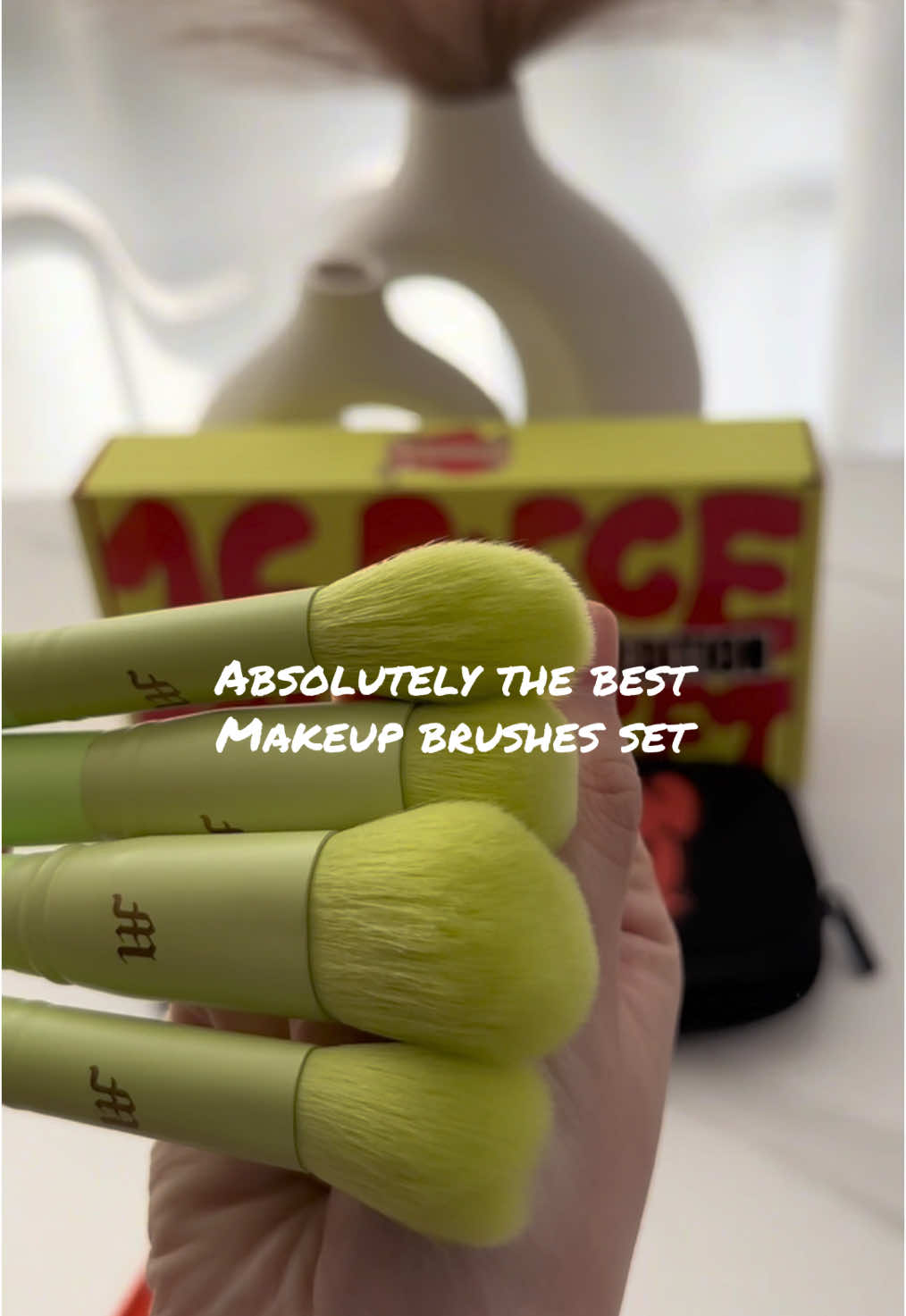 Love 💚 love !!! Absolutely the best makeup brushes set#madebymitchell #makeupbrushes 