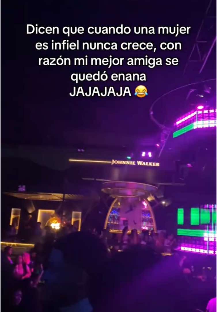 Ahora todo tiene sentido 😂🤭 #fyp #amigas #virał #mejoresamigas #contenido #comedia #videoviral #mejoresamigas 