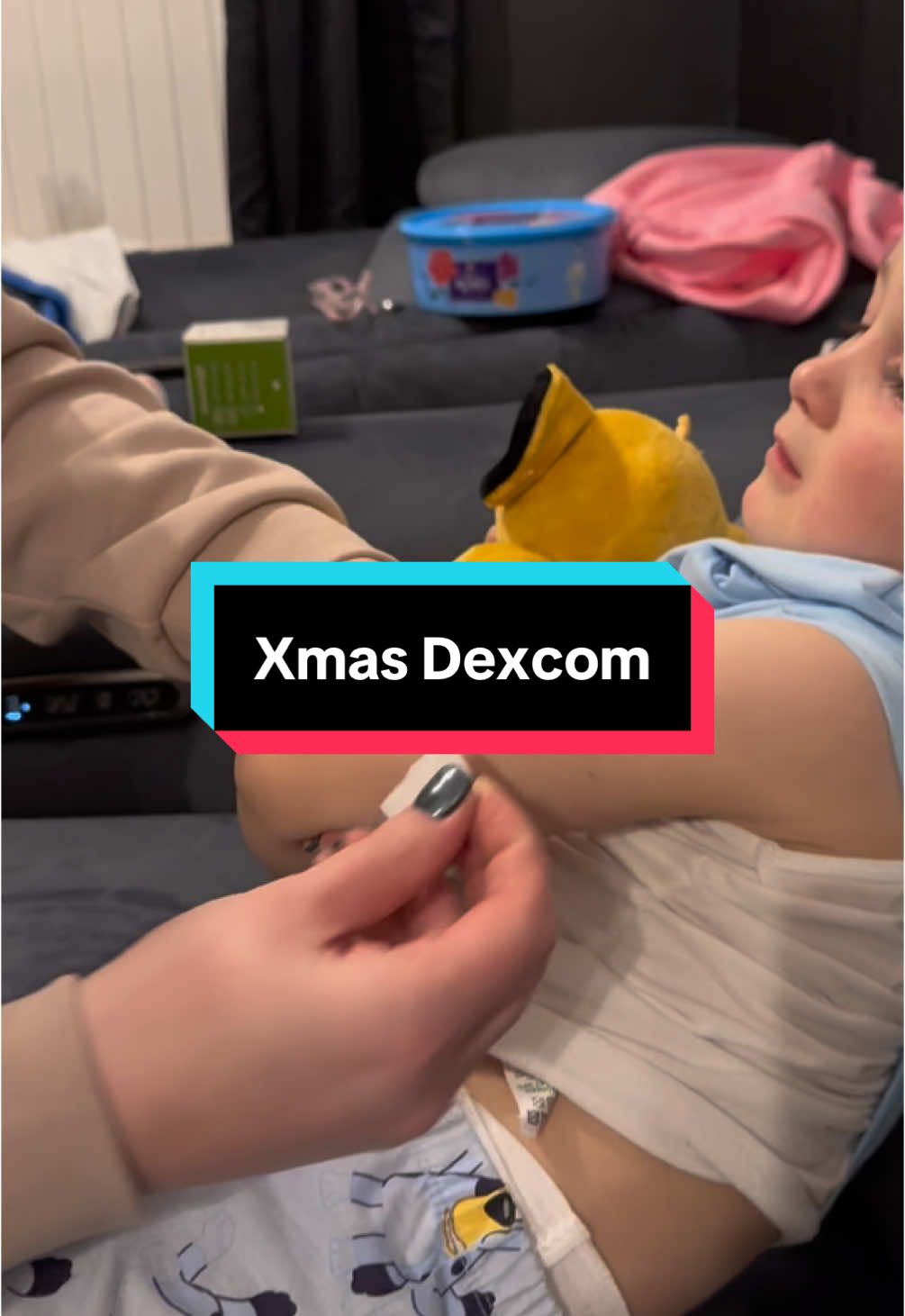 Merry Christmas to you all 🎄🎅🥂 #xmas2024 #xmas #christmas #dexcom #dexcomg7 #cgm #typeonediabetes #t1d #diabeticdiamond #louisfandango #family #strongertogether #raisingwarriors #grateful #memories #happy #Love 