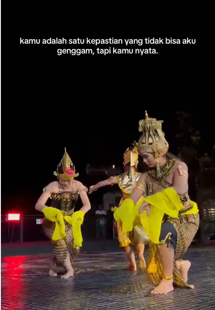 Kidang kencana🦌 🎥Sendratari Ramayana eps. Anoman Obong 📍Obelix Sea View, Yogyakarta  #obelixseaview #hafidarahma #sendratari #sunsetview #rekomendasiwisatajogja #jadwalpertunjukanobelix #budayajawa #sadstory #parangtritis #rahwana #ramasinta #ramayana 