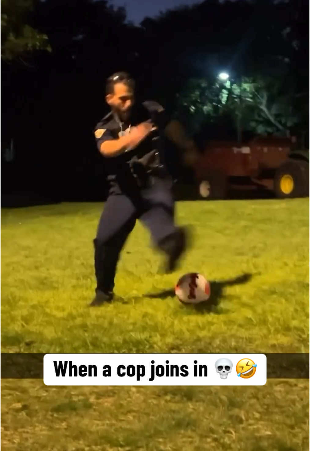 Well there’s a reason he’s no a professional soccer player 🤣 (@adi azran) #cop #Soccer #futbol #passing