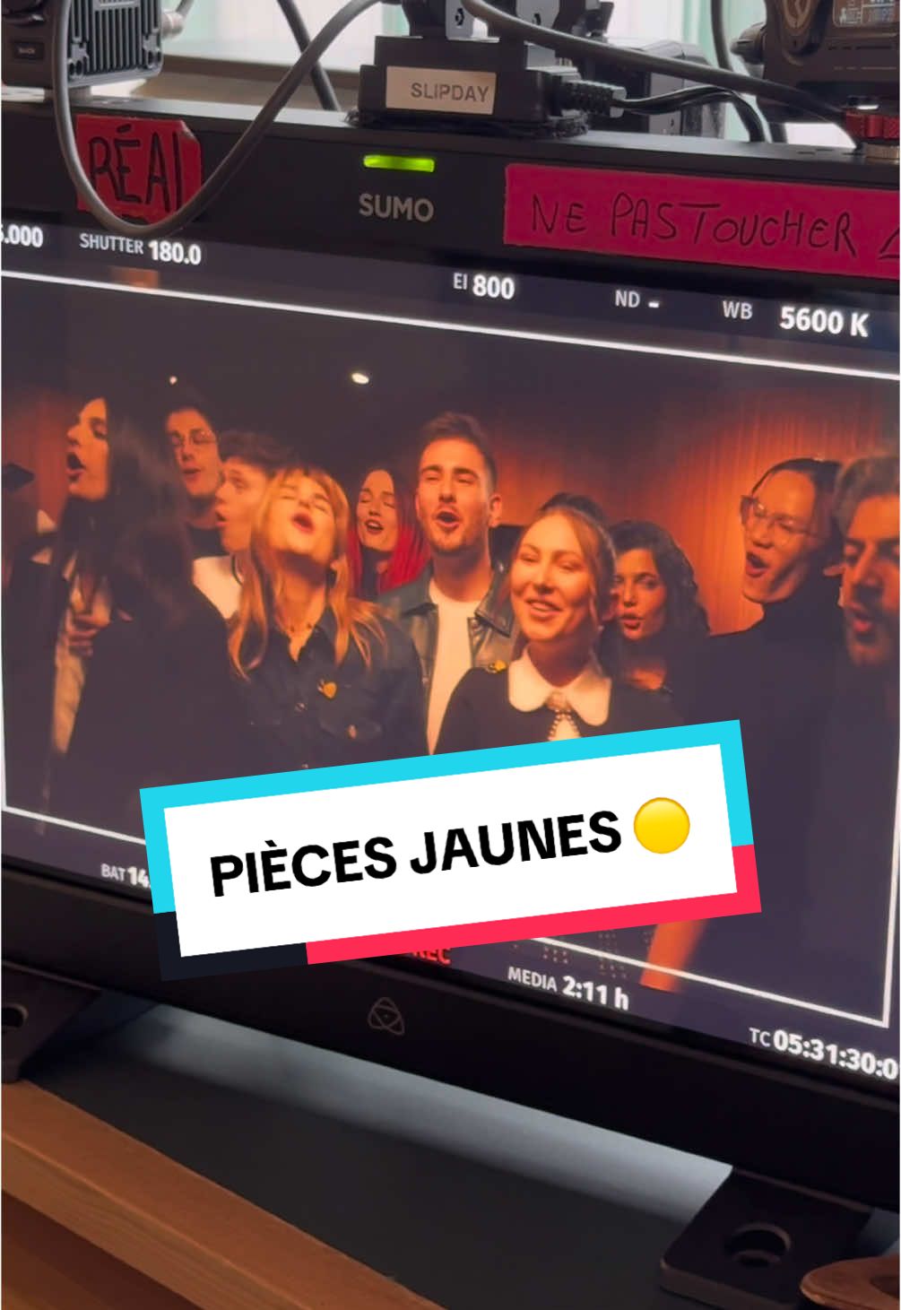 Tellement fier de rejoindre ce super projet pour les Pièces Jaunes ! 🟡💛 Prêt à découvrir tout ça ? 🙌 Pour faire un don 👉 https://www.fondationhopitaux.fr/pieces-jaunes/ #JulienLieb #pourtoi #piecesjaunes #lespetitssoleils #association 