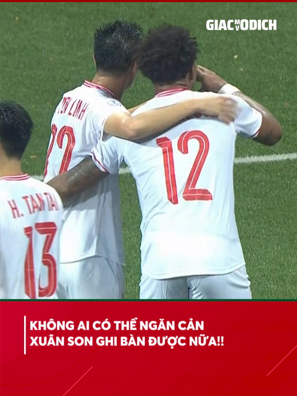 Không ai có thể ngăn cản Xuân Son ghi bàn được nữa!! 🔥 #FPTPlay #AseanCup2024 #ASEANUtdFC #Giacmovodich #MitsubishiElectricCup #xuhuong #bongda #vietnam #fyp #singapore #xuanson