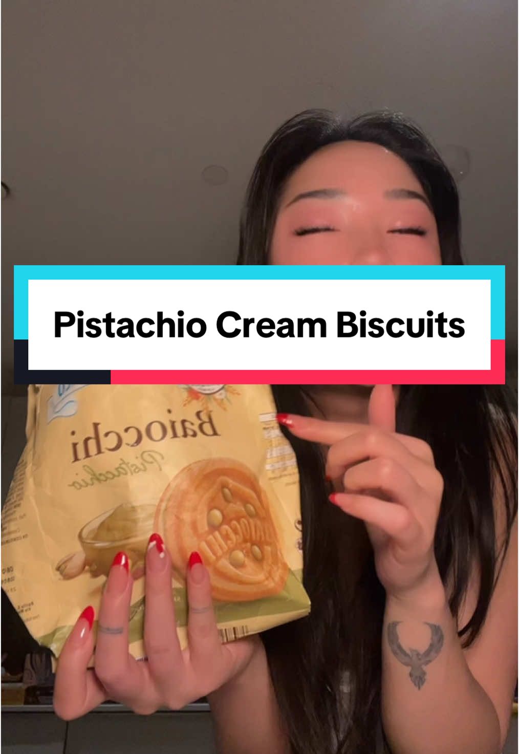 Replying to @🦋 — nicodette I FINISHED THE ENTIRE BAG BEFORE THE END OF EPISODE 2 HELP 😭😭😭😭 #eatwithgg #ggflavour #biscuits #italianbiscuits #biaocchi #snacks #FoodTok 