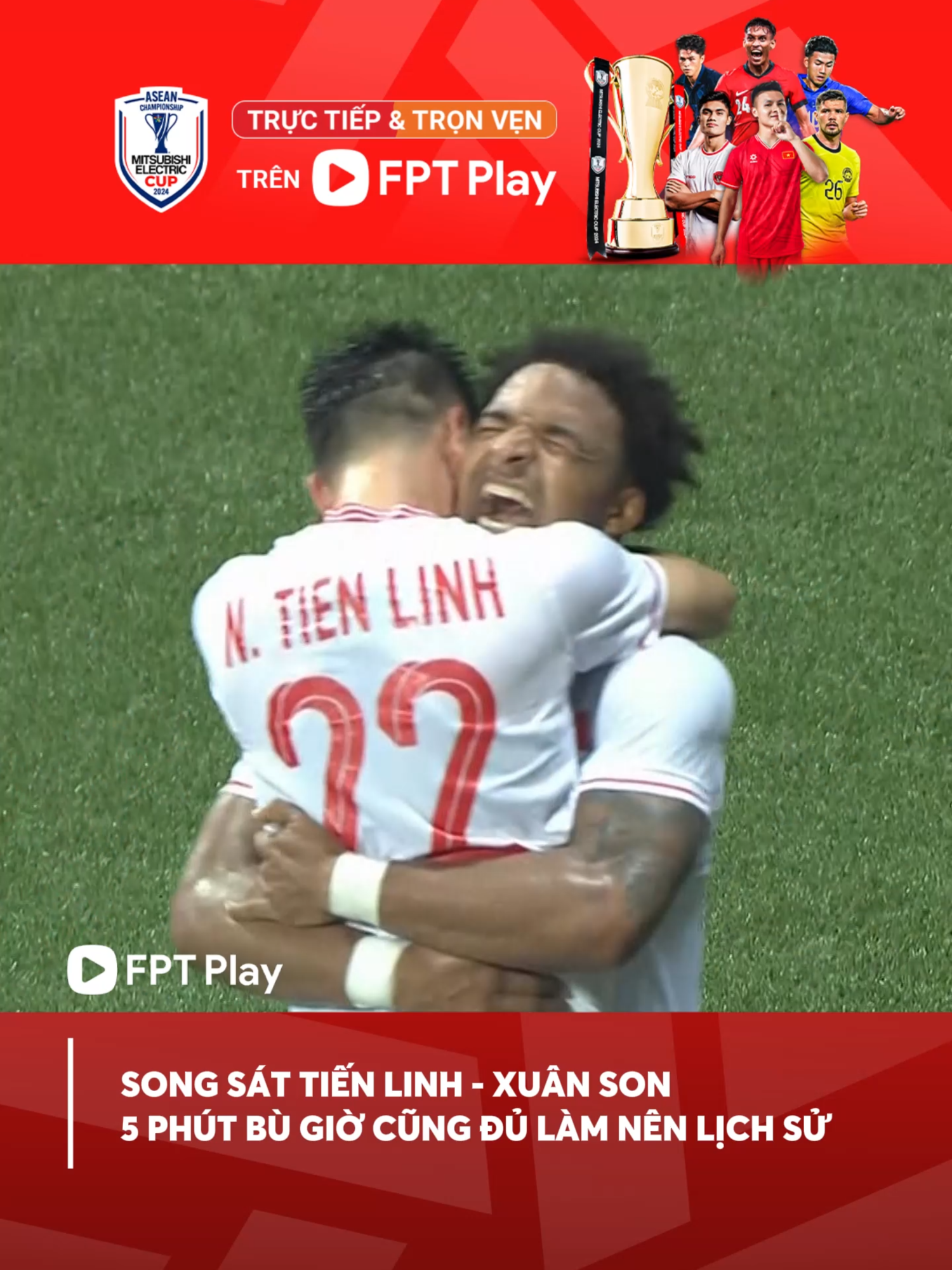 Mình có 2 người, vừa đúng nét đôi mươi. Yêu quá hai bạn ơi 😍 #FPTPlay #FPTBongda #AseanCup2024 #ASEANUtdFC #MitsubishiElectricCup #tinhthanthethao #DoituyenVietNam #DTVN #Xuanson #TIENLINH