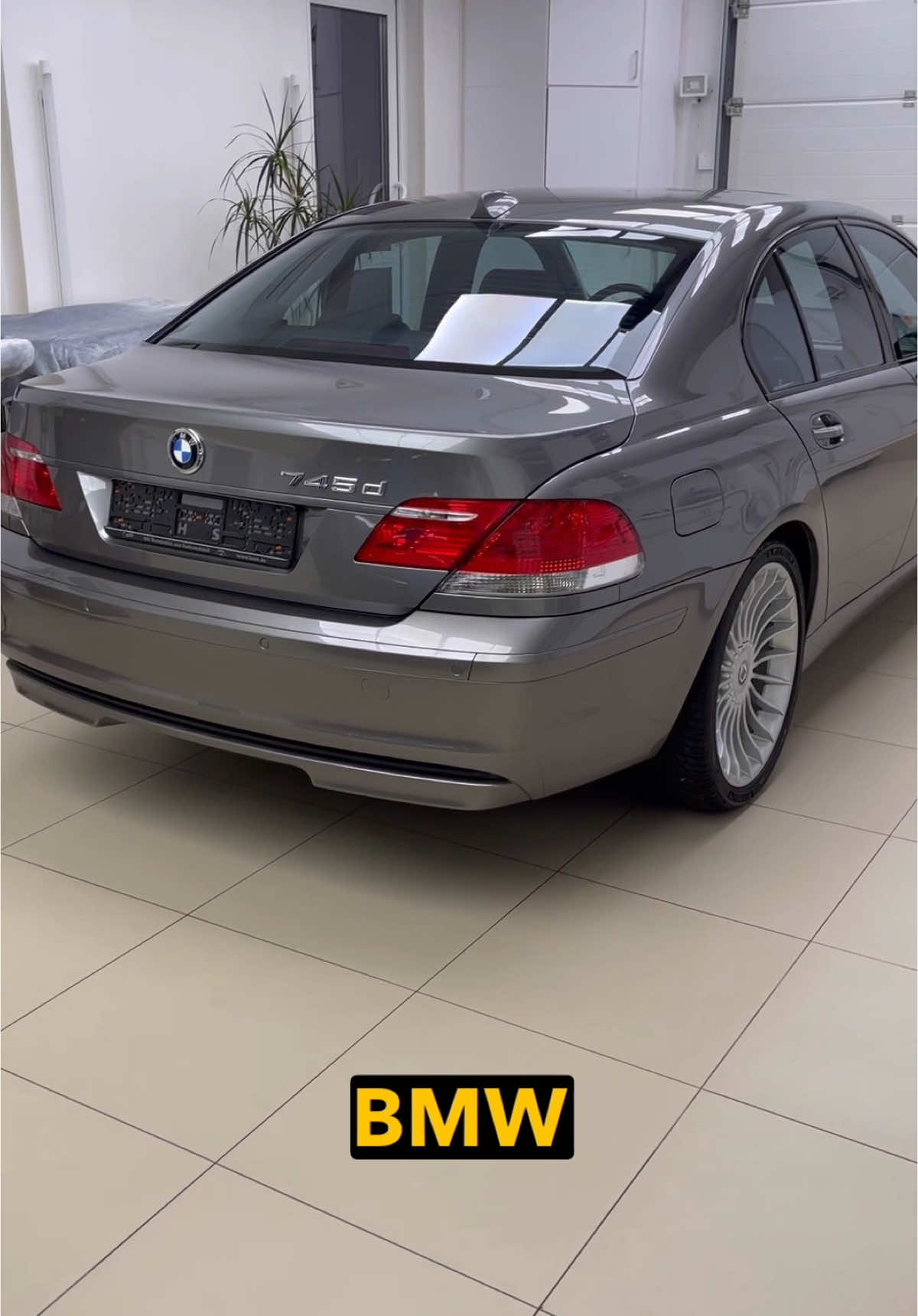 Пишіть в коментарях, як вам даний BMW 745d 2005 р.в з пробігом 100 000 км 🤔👇 #детейлінг #капсулачасу #bmw745d #bmwe65 #bmw7series #капсулавремени #детейлингстудия #dsukraine #тонуванняавто #кераміканадиски #тонированиеавтокиев 