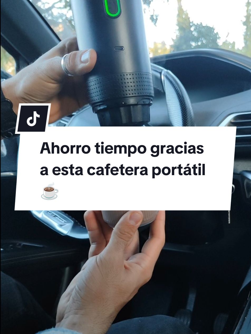 ¡¡Ahorro TIEMPO ⏱️ y DINERO 🤑 gracias a esta cafetera portátil!! #cafe #coffee #coffeetiktok 