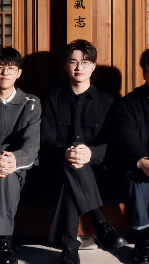 đẹp trai quá mức rồi đó 😭😭 #t1 #doran #oner #faker #gumayusi #keria