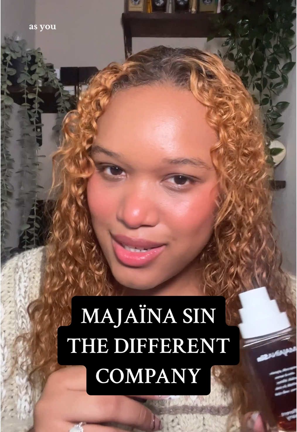 Majaïna Sin from The Different Company perfumer → Emilie Bevierre-Coppermann This is a spiced and ambery nutty gourmand  TOP NOTES Candied Orange, Ginger, Orange Blossom, Neroli, Brigade MID NOTES Heliotrope, Orchid, Chestnut Cream, Cinnamon, Maple Syrup BASE NOTES Tonka, Amber, Sandalwood, Musk, Vanilla #perfumetok #fragrancetok #perfumerecs #perfumerecommendations #perfumereview #fragrancereview #gourmandperfume #cinnamonperfume #nuttyperfume #vanillaperfume #nicheperfume #majainasin #thedifferentcompany 