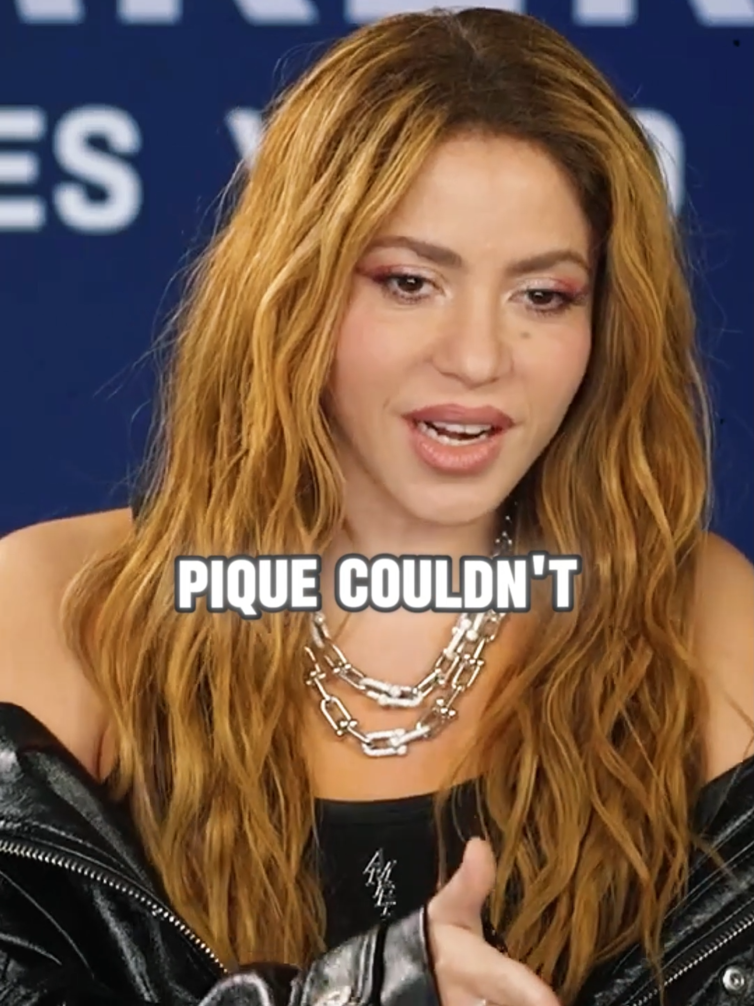 Piqué couldn’t get it up, and now I know why#shakira #pique #clarachia #eeuu