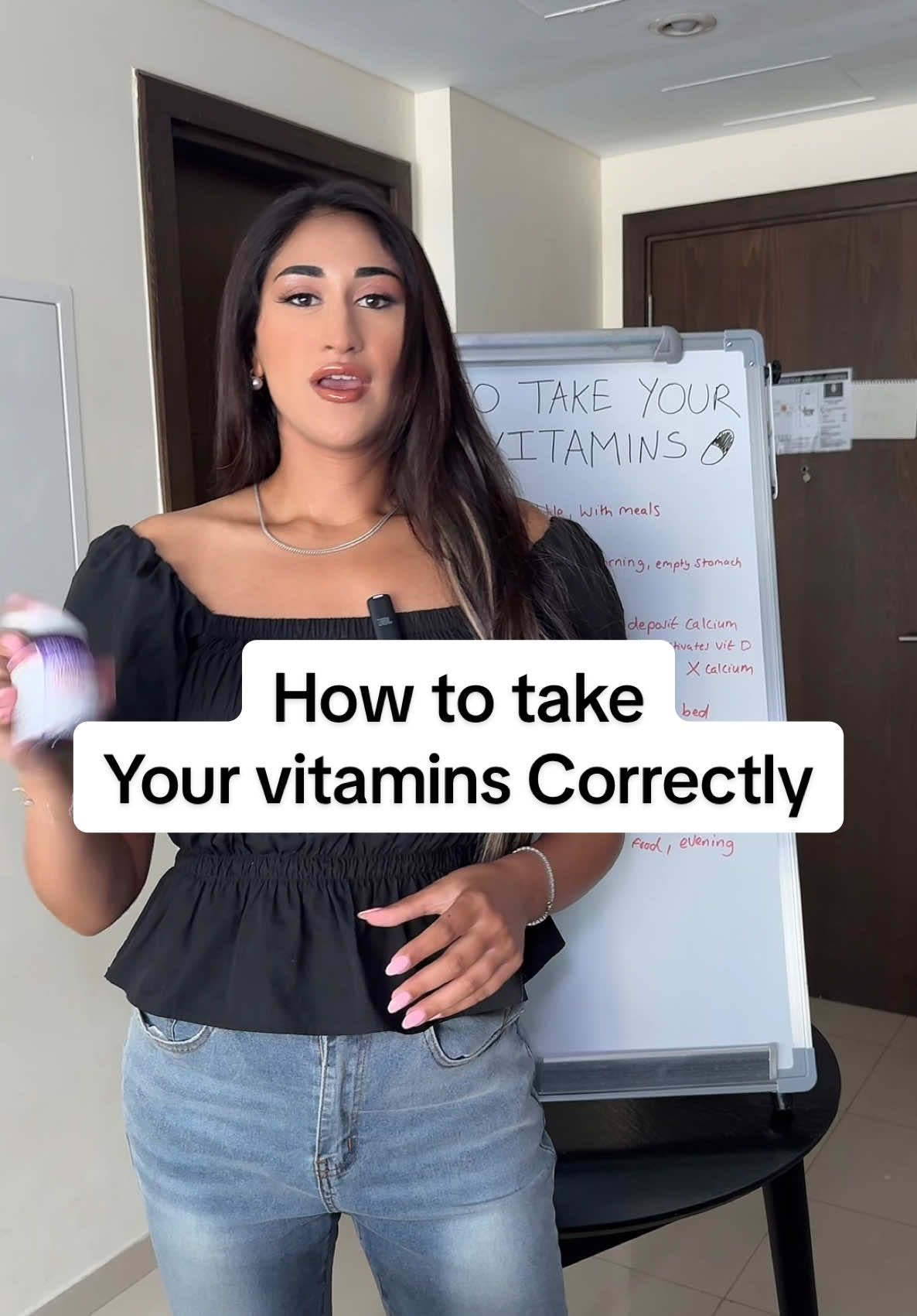 How to take your vitamins correctly and the best time to take your vitamins ⏰👩‍⚕️ #pharmacist #vitamins #supplementsforwomen #womenshealth #menshealth #ironsupplements #lowiron #lowvitamind 