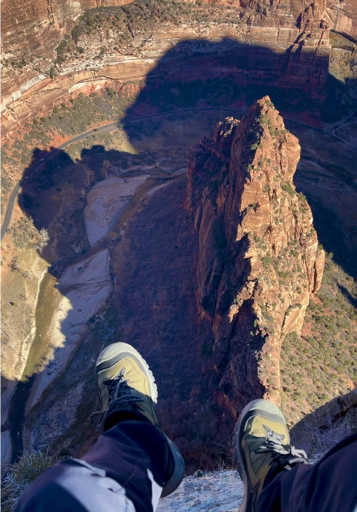 Would you sit here? 🤔 #vanlife #roadtrip #travel #zion #angelslanding 