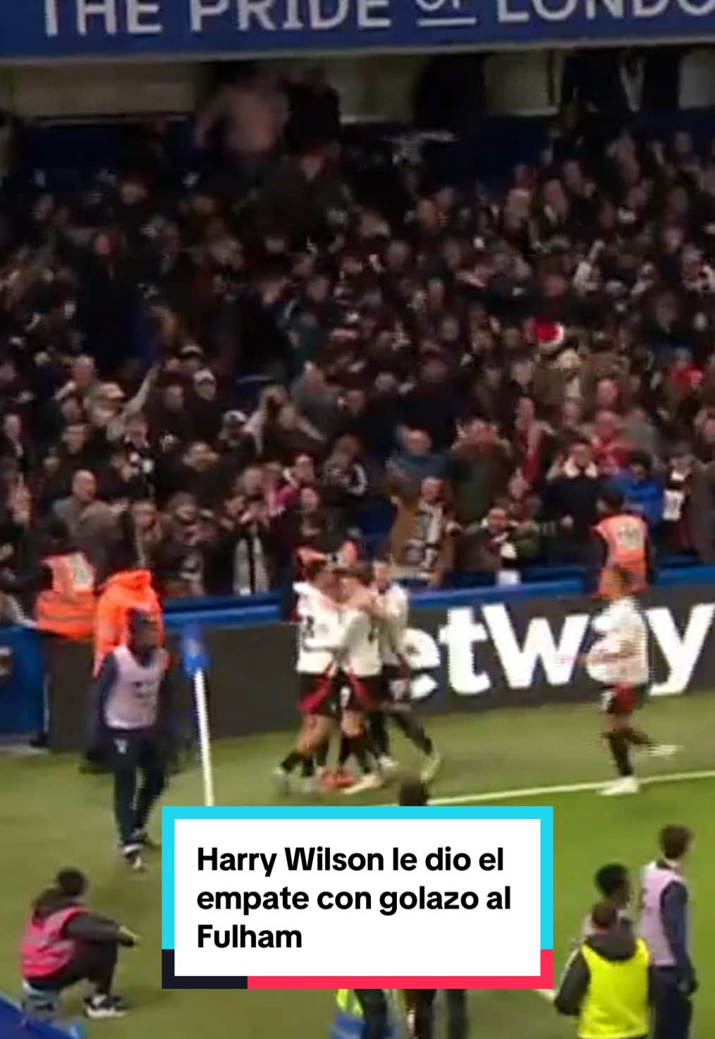 😳 ¡FULHAM REACCIONA EN LOS ÚLTIMOS MINUTOS! 🔥 Harry Wilson remata de cabeza desde el lado izquierdo por bajo, junto al palo izquierdo. Chelsea 1-1 Fulham  #LigaPremierTD #PremierLeague #harrywilson #fulham #futbol #Soccer 